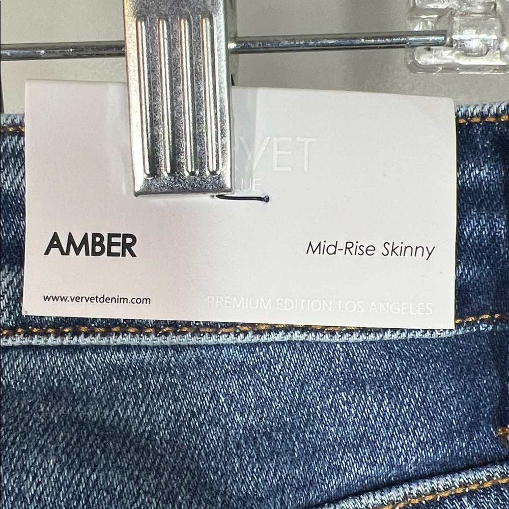 Skinny High-Rise Button-Fly Jeans - Dark Blue - Picture 7 of 8